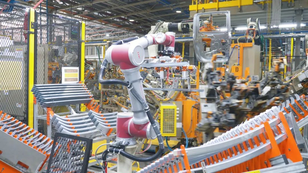 节卡机器人与均普智能达成全球战略合作 机械手技术驱动智能制造新未来